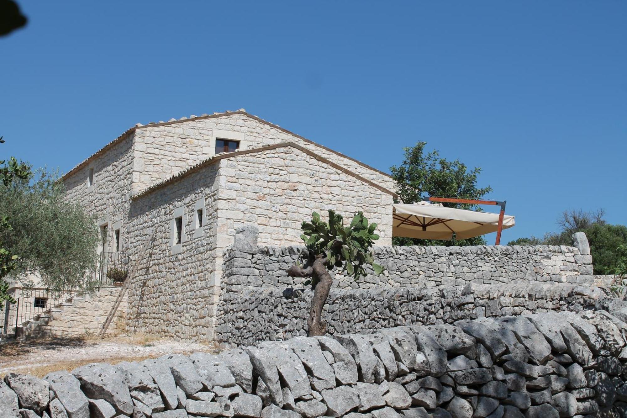 Tenuta Zannafondo Hostal Donnafugata Exterior foto